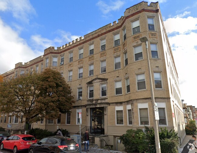 Building Photo - 64 Brighton Ave