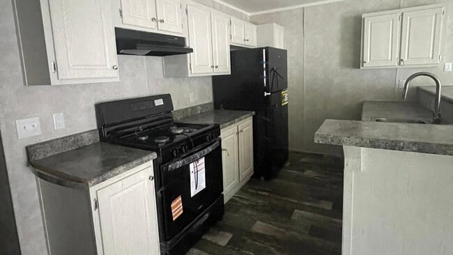 Building Photo - 1030 US-45