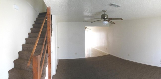 Building Photo - Welcome to 4408 Lake Rd.