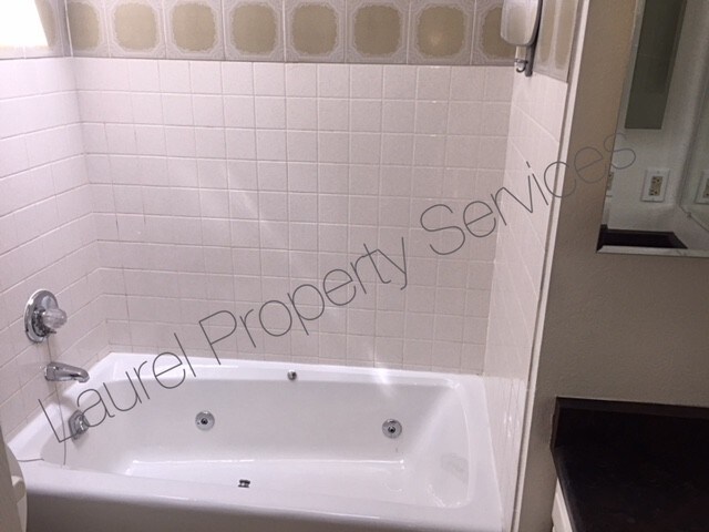 Photo - 709 20th St Townhome