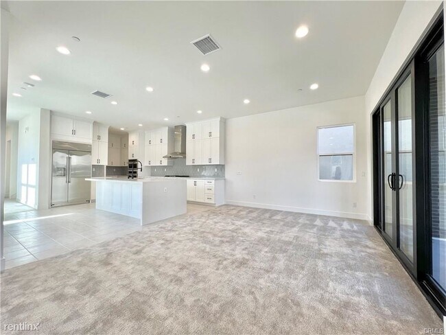 Building Photo - 5 br, 5 bath Condo - 106 Draw
