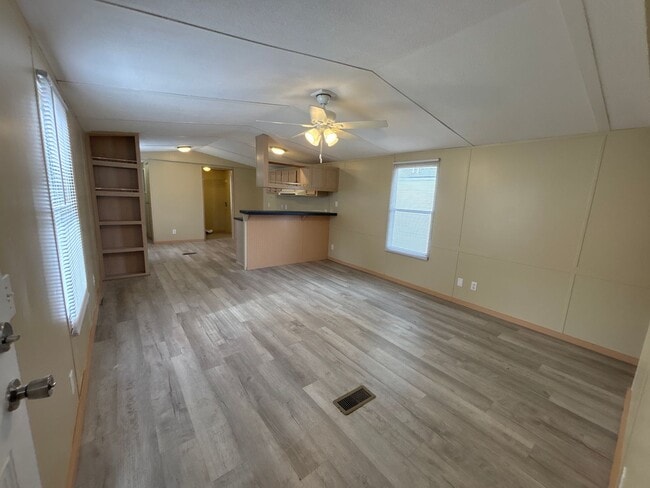 Building Photo - 50 Craft Ln