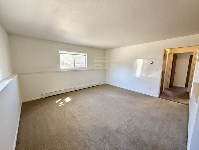 Building Photo - 511 Peterson Dr