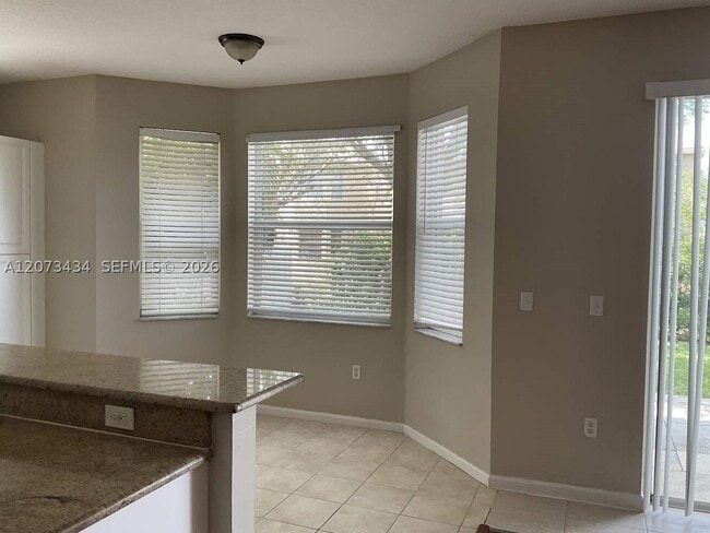 Building Photo - 1560 Fiddlewood Ct
