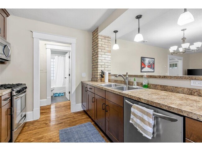 Foto del edificio - 3126 Bryant Ave S