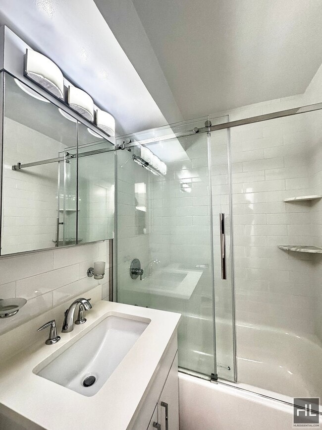 Foto del edificio - EAST 56 STREET