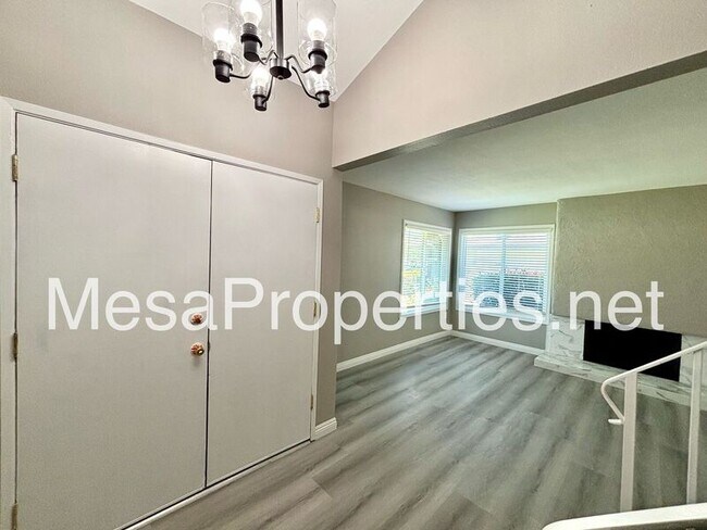 Foto del edificio - 1749 E Fairfield Ct