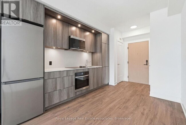 Building Photo - 25 Cordova Ave