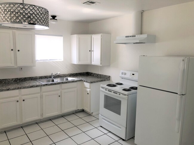 Building Photo - 1329 Oahu St