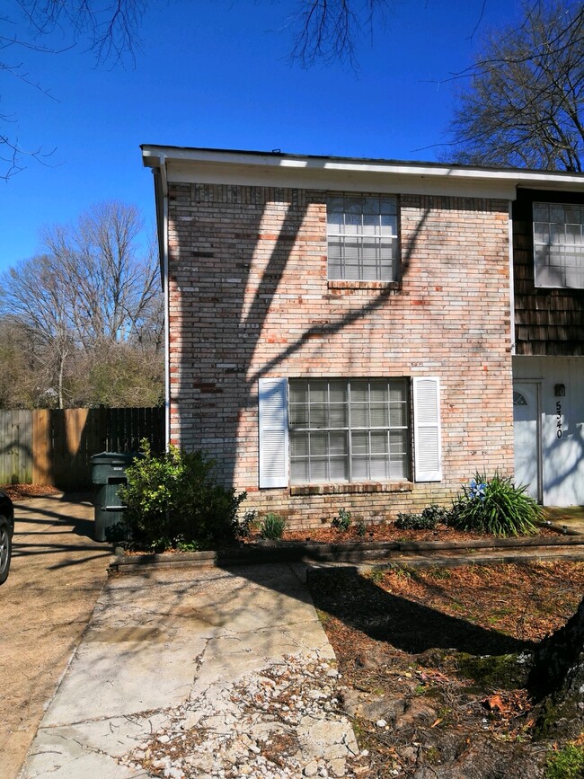 Foto del edificio - 5340 Stage Rd