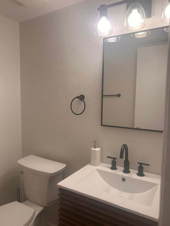 Photo - Fully Furnished Beautiful condominium in Excellent location