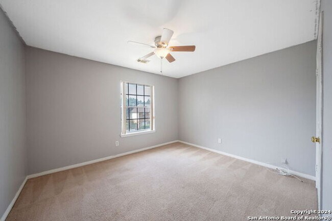 Foto del edificio - 6411 Rambling Trail Dr