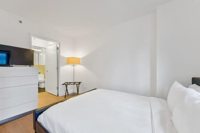 Foto del edificio - 222 E 39th St