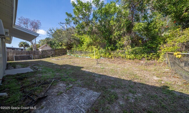 Foto del edificio - 3910 Baker Ave