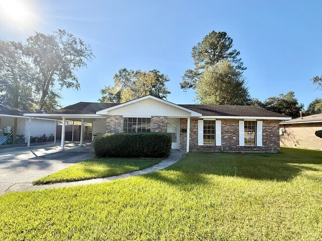 Foto del edificio - Home For Lease