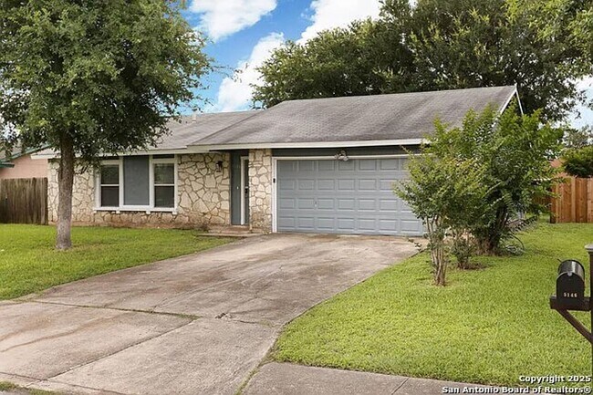 Foto del edificio - 3-Bedroom Home in Kirby Ready for Move-In!