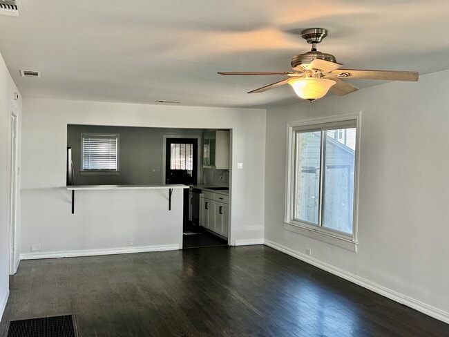 Building Photo - 4518 Capitol Ave