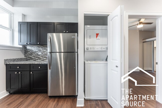 Foto del edificio - 4354 N Troy St