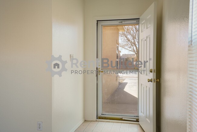 Building Photo - NEW NEW NEW!!! Carpet, Vinyl Flooring, Pai...