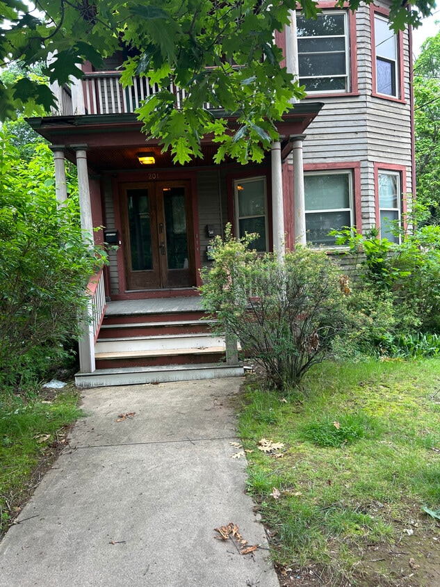 Primary Photo - 201 Ellsworth Ave