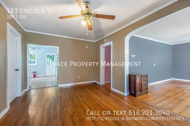 Building Photo - 183 Lincoln - 2 bed / 2 bath!