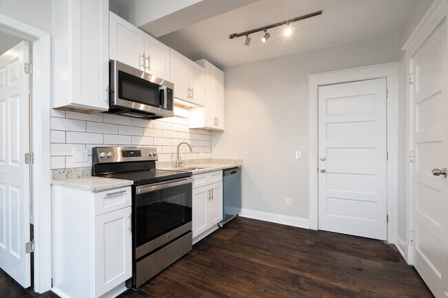 Foto del edificio - 3400 University Ave SE – Where Historic Ch...