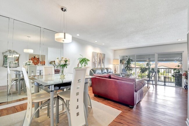 Building Photo - 4070 Tivoli Ct