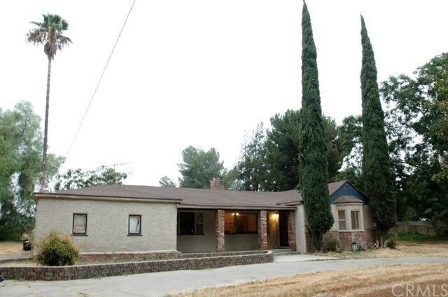 Primary Photo - 11188 Laurel Ave