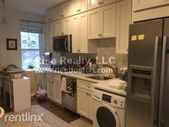 Building Photo - 3 br, 1 bath  - 1793 Beacon St #3
