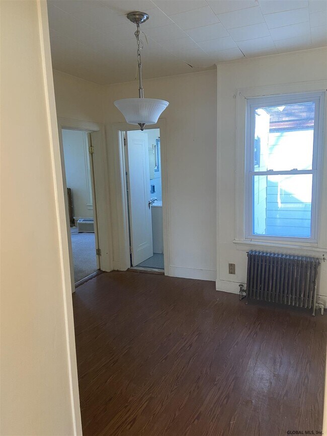 24 Hudson St Unit 2, Mechanicville, NY 12118 Room for Rent in