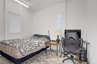 Building Photo - 10505 Bambola Pl