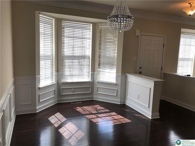 Foto del edificio - 6137 Valley Forge Dr