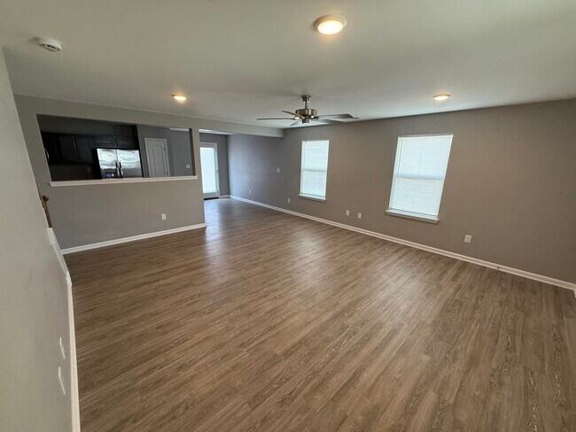 Building Photo - 8020 Driftwood Lp