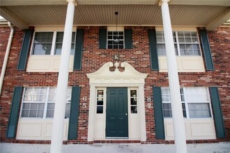 Building Photo - 1920 E Edgewood Dr