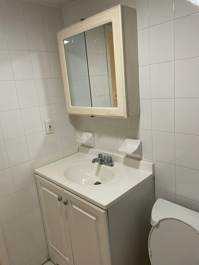 Foto del edificio - 3985 Saxon Ave