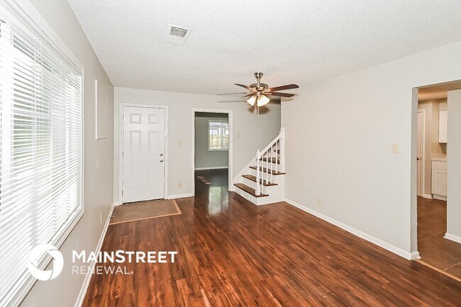 Foto del edificio - 9102 Forrest Dr