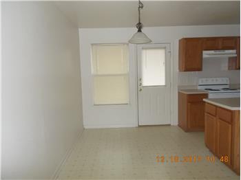 Building Photo - 705 S Amy Ln