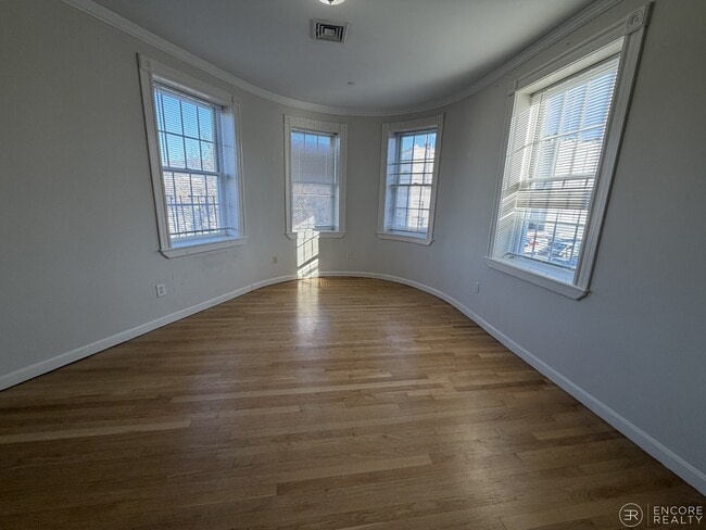 Building Photo - 4 Bishop Allen Dr