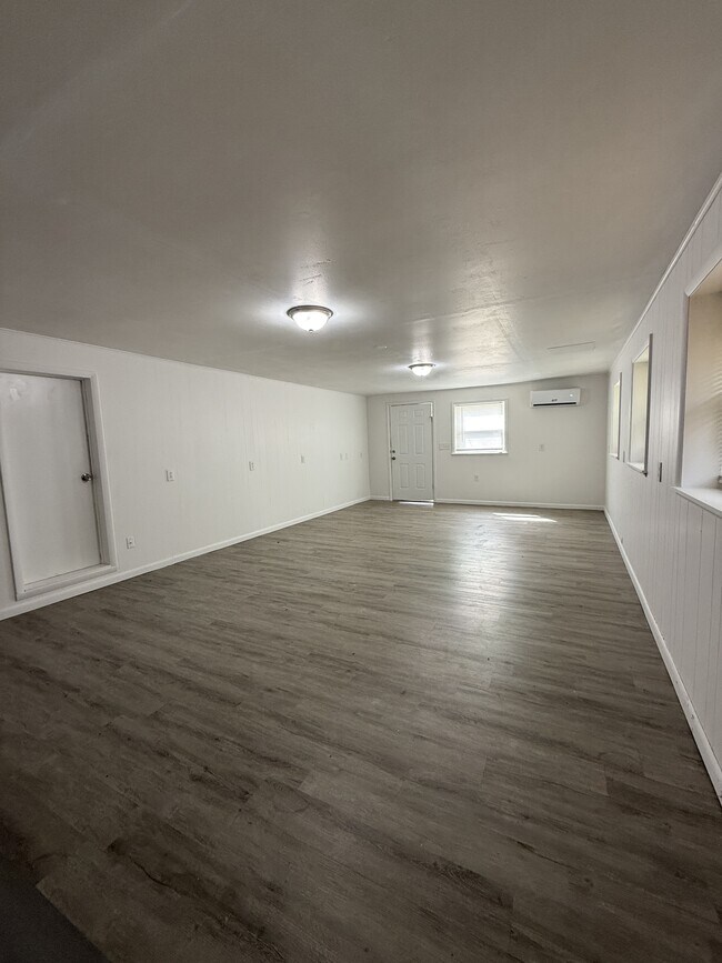 Photo - 521 Savoy Ave House