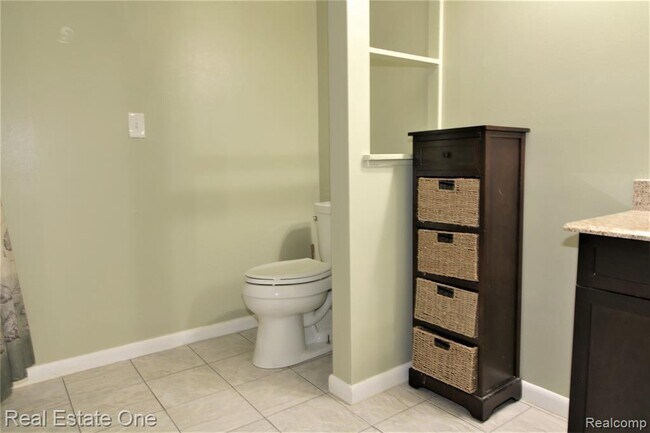 Foto del edificio - 480 Fox Hills Dr S