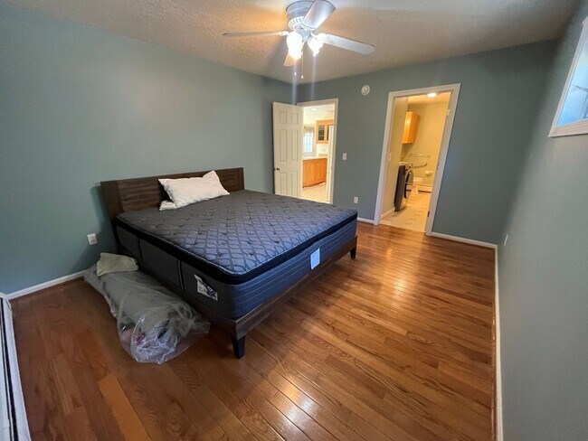 Building Photo - Beautiful 3 Bedroom House to rent @ Neck R...