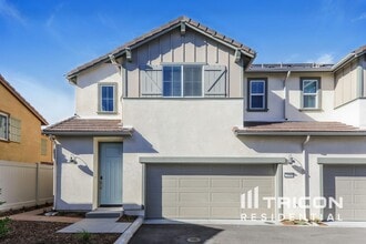 Building Photo - 31589 Dwight Dr