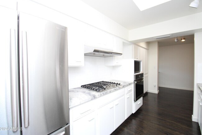 Building Photo - 3135 48th St