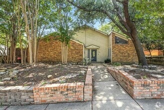Building Photo - 1744 Hartford Dr