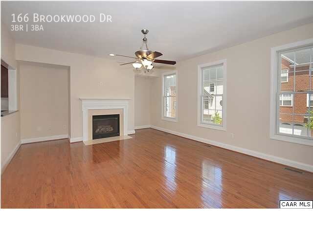 Foto del edificio - 166 Brookwood Dr