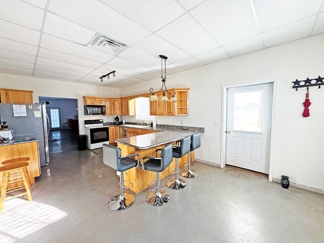 Building Photo - 47320 TX-118