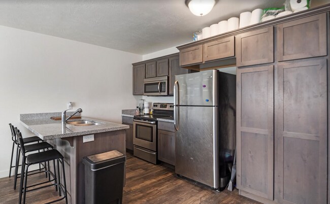 Foto del edificio - 194 E 700 N