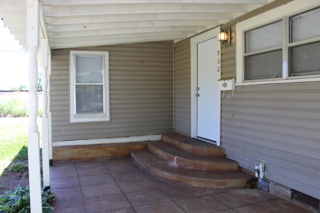 Foto del edificio - 902 NW 99th St