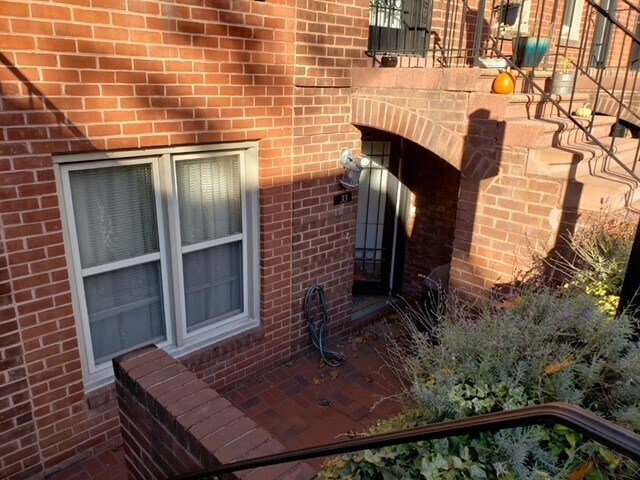 Primary Photo - 33 14th St NE