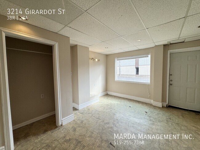 Building Photo - SPACIOUS 3 BED/2 BATH HOME- WEST WINDSOR + HYDRO, WATER & GAS!